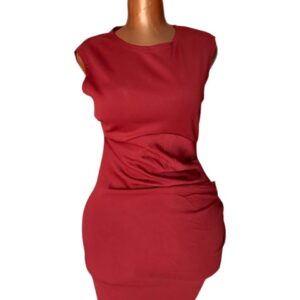 Une robe rouge ( friperie premier choix )