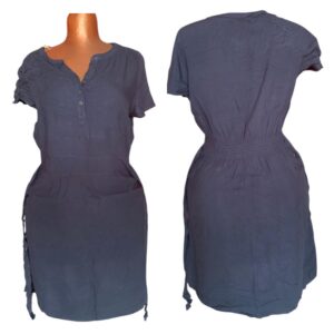 Robe couleur bleue (  friperie premier choix)