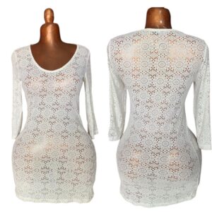 Robe blanche transparent