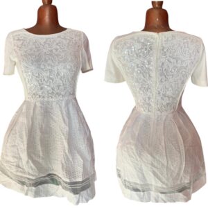 Robe patineuse blanc (friperie premier choix )