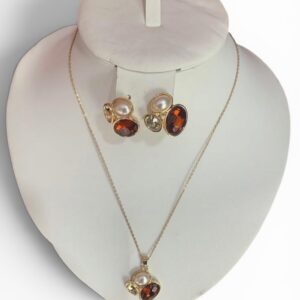 Ensemble chaîne pour femme ( boucles d'oreilles et chaîne)