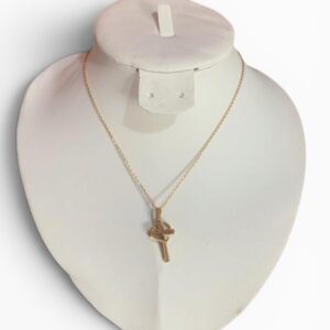 ensemble chaîne et boucles d'oreilles pour femme