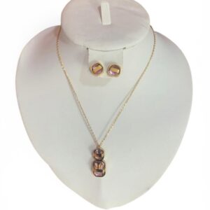 ensemble chaîne et boucles d'oreilles pour femme