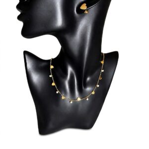 Chaine dorée et boucle d'oreille