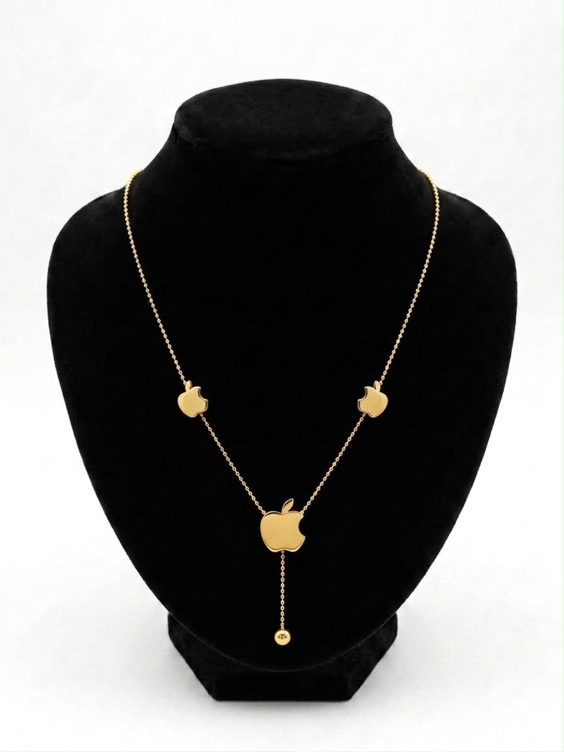 Collier pendentif pommes et perle dorée