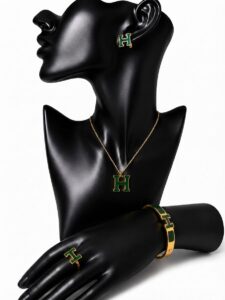 Ensemble de bijoux "H" vert et doré
